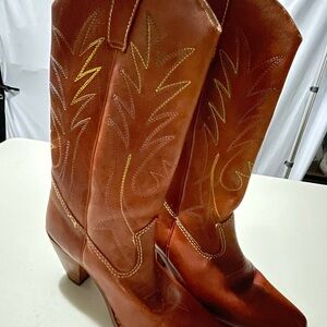 Vintage Cognac Leather Western Boots – Size 6B – Multicolor Stitch